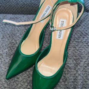 New Steve Madden green heels